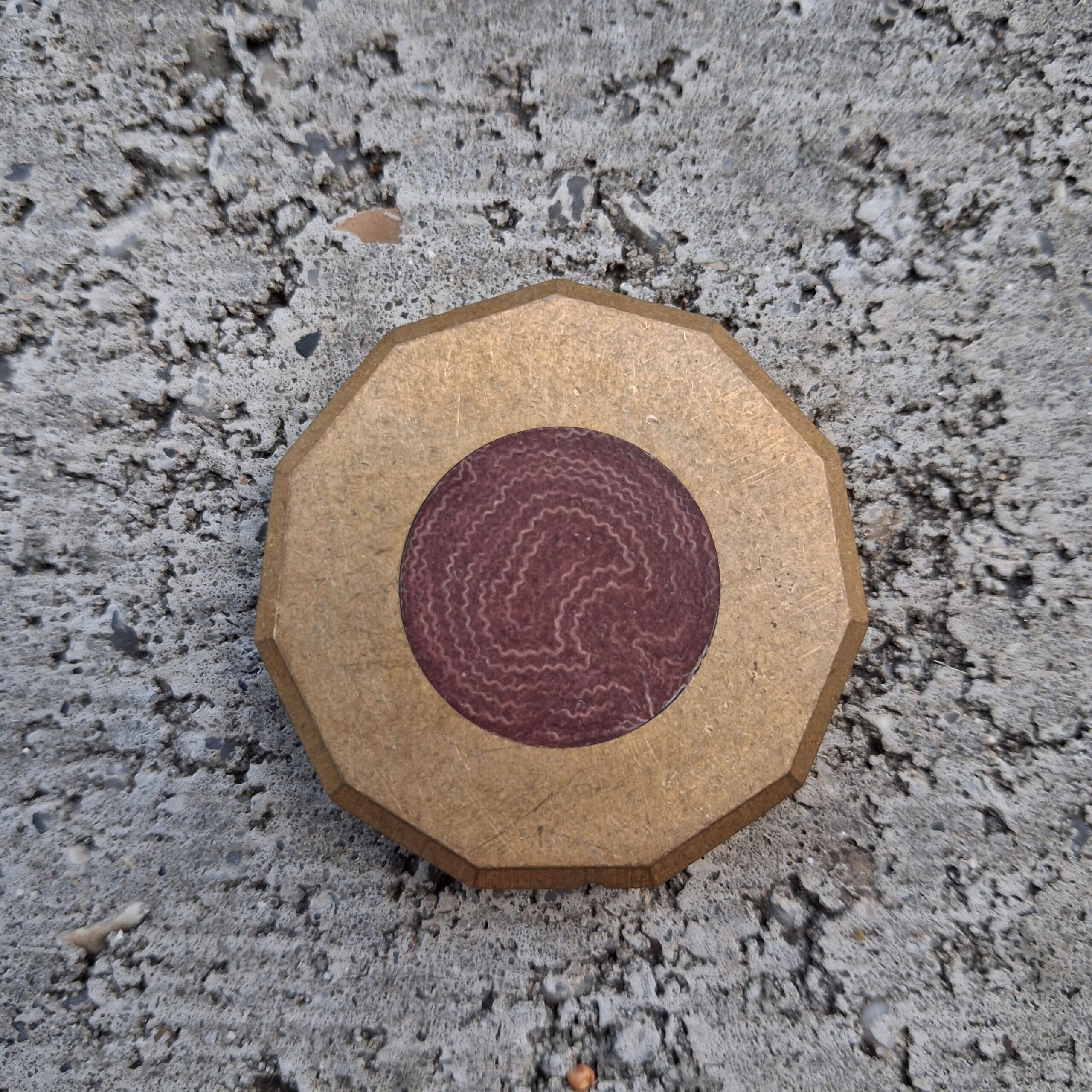Różaniec (don't)worry stone - tekstolit